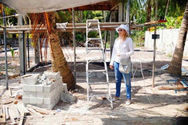 Лена Ленина решила заняться строительством на Мальдивах Лена Ленина решила заняться строительством на Мальдивах