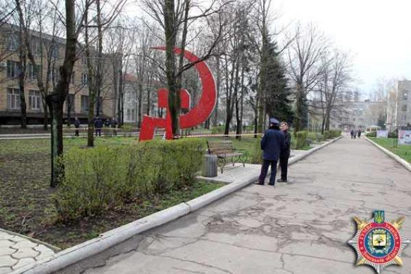 На Донетчине обнаружен предмет, похожий на взрывное устройство