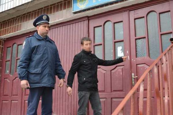 Бойцы ГСО задержали серийного вора на Тернопольщине Бойцы ГСО задержали серийного вора на Тернопольщине