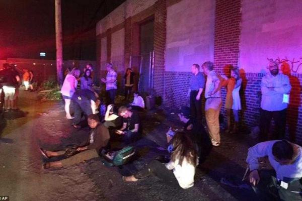 В аварии поезда возле Филадельфии погибли пять человек В аварии поезда возле Филадельфии погибли пять человек