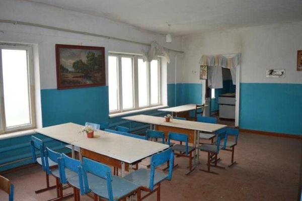 В разрушенное село Крымское продолжают возвращаться люди