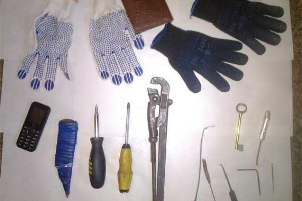 Кировоградские правоохранители задержали вора антиквариата Кировоградские правоохранители задержали вора антиквариата