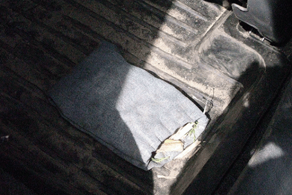 На Луганщине задержан водитель угнанного автомобиля На Луганщине задержан водитель угнанного автомобиля