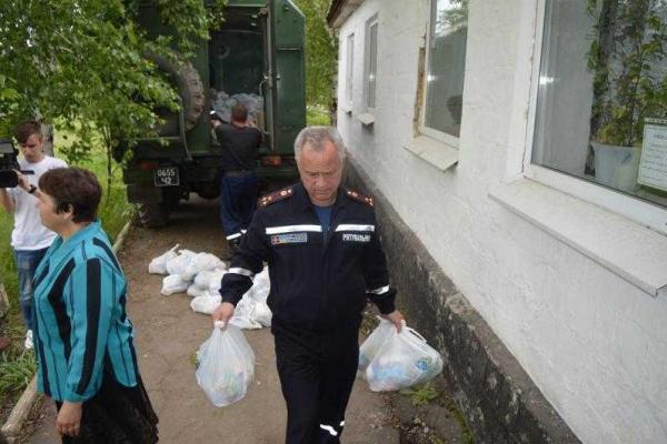 В разрушенное село Крымское продолжают возвращаться люди