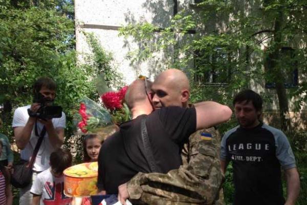Житомир встречает своего героя Олега Кузьминых Житомир встречает своего героя Олега Кузьминых