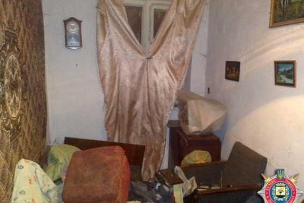 17-летний житель Волновахи с товарищами ограбил свою бабушку