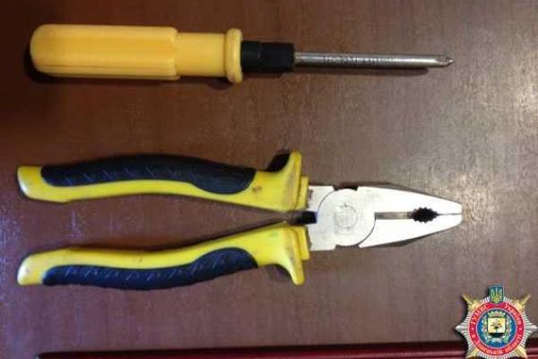 В Красноармейске оперативники задержали серийного вора из Горловки