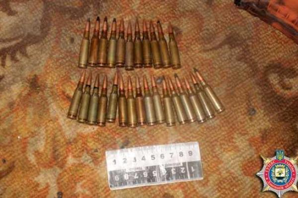 В Дзержинске обнаружили тайник с оружием и боеприпасами