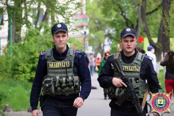 Милиция проводит профилактическую работу с попрошайками в центре Мариуполя