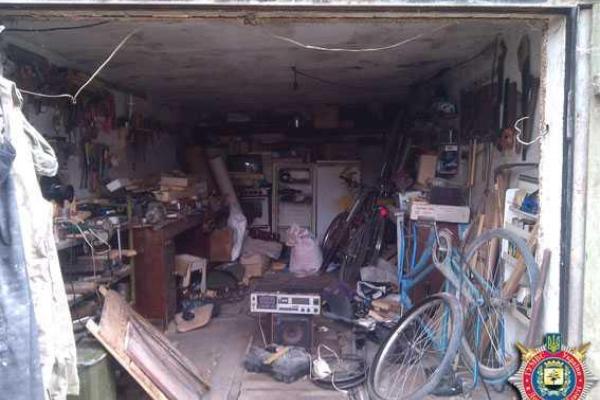 Житель Донетчины хранил в гараже реактивную противотанковую гранату