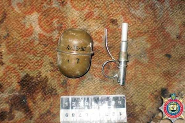 В Дзержинске обнаружили тайник с оружием и боеприпасами