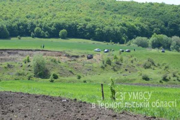 На Тернопольщине пресекли незаконную добычу полезных ископаемых На Тернопольщине пресекли незаконную добычу полезных ископаемых