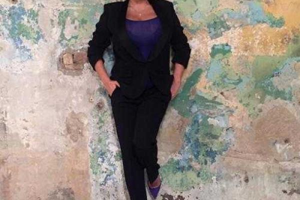 Анна Семенович показала роскошную фигуру Анна Семенович показала роскошную фигуру