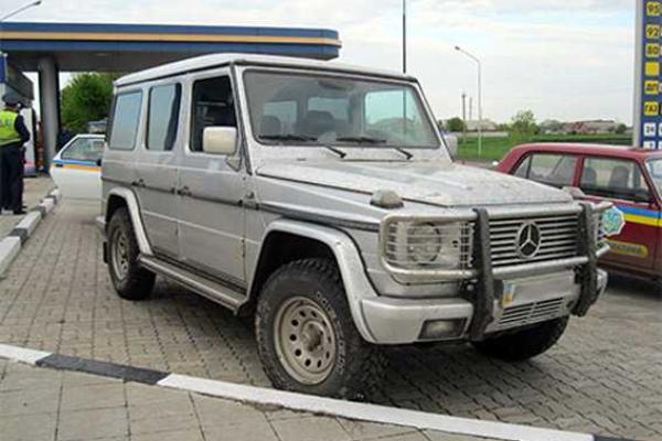 На Сумщине задержаны путешественники на угнанном автомобиле На Сумщине задержаны путешественники на угнанном автомобиле