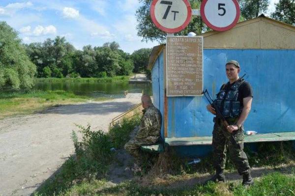 Москаль сделал селфи с боевиками "ЛНР" Москаль сделал селфи с боевиками "ЛНР"