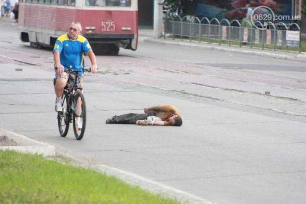 Неадекватный мариуполец останавливал транспорт и требовал алкоголь