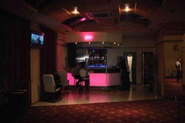 В Харькове прикрыли игровой салон, который работал под видом кафе