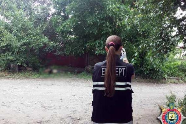 В Константиновке мужчина зарезал своего знакомого