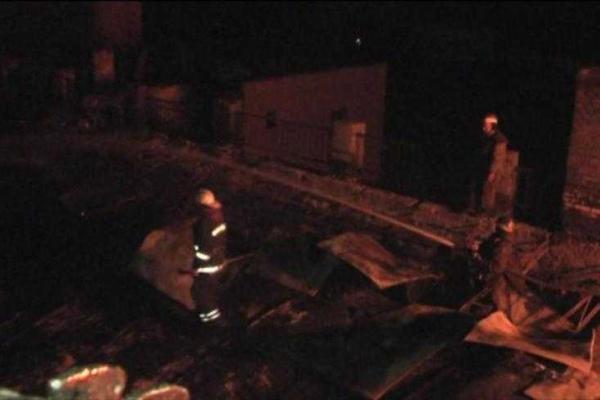Спасатели окончательно ликвидировали масштабный пожар в школе Запорожья Спасатели окончательно ликвидировали масштабный пожар в школе Запорожья