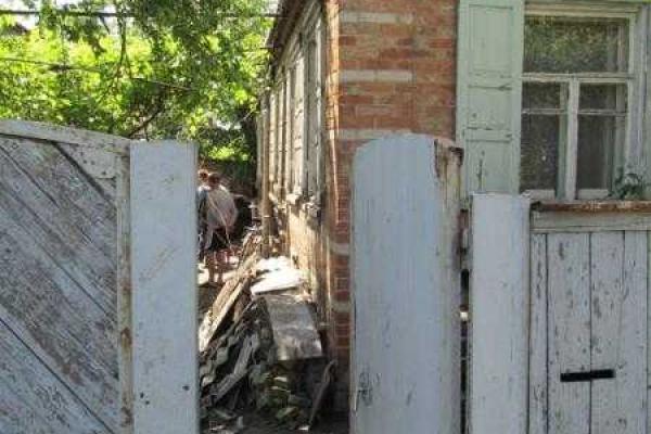 В Славянске мужчина из-за денег убил отца своей сожительницы