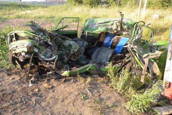 ДТП на Николаевщине: авто превратилось в груду металла, погибли двое ДТП на Николаевщине: авто превратилось в груду металла, погибли двое
