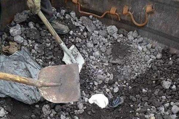 На неподконтрольную Украине территорию пытались ввезти около 100 тонн запрещенной продукции