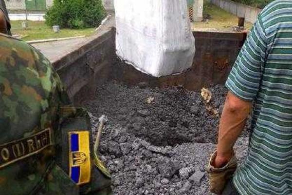 На неподконтрольную Украине территорию пытались ввезти около 100 тонн запрещенной продукции