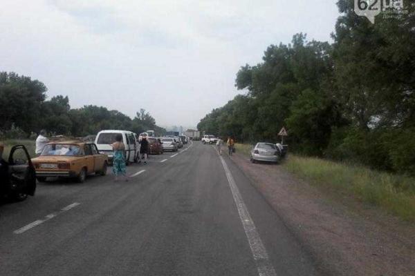 На пунктах пропуска из оккупированной территории Донецкой области сложилась катастрофическая ситуация