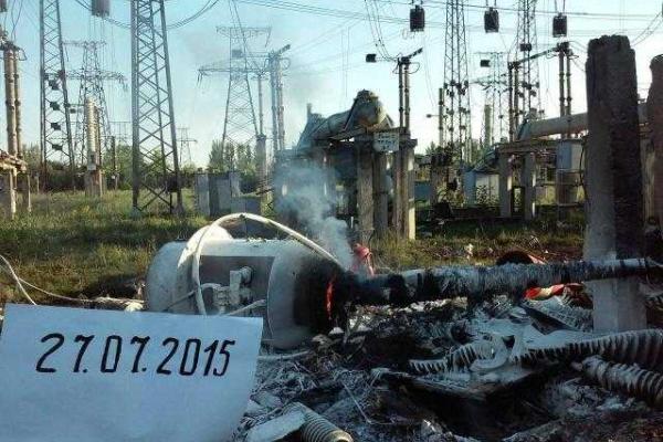 На Углегорской ТЭС - масштабные разрушения в результате обстрела боевиков