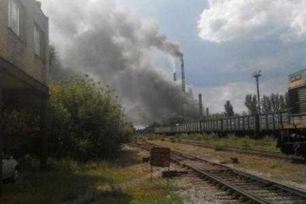 Авария на ТЭС в Курахово: над станцией поднялись клубы дыма