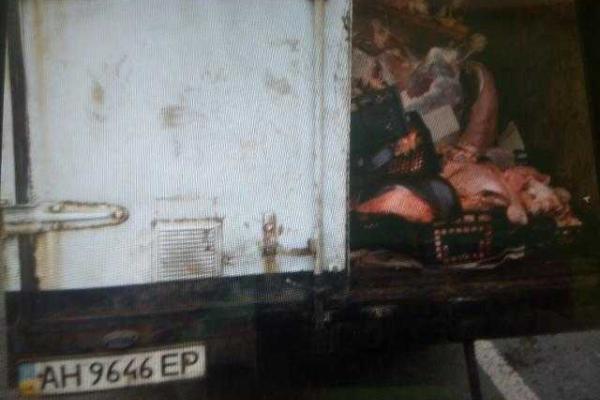 Налоговики задержали на Донетчине 7,5 тонн мяса, которые везли боевикам Налоговики задержали на Донетчине 7,5 тонн мяса, которые везли боевикам