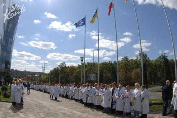 Террористы в Донецке сдают на металлолом все, что видят Террористы в Донецке сдают на металлолом все, что видят