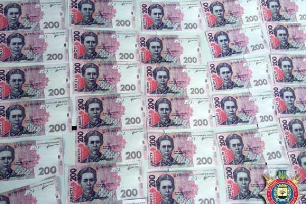 На Донетчине поймали группу фальшивомонетчиков На Донетчине поймали группу фальшивомонетчиков