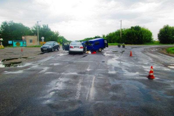 В Запорожской области в ДТП один человек погиб и еще семеро получили травмы