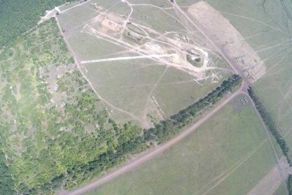 Беспилотник заснял полигон боевиков, где проходят тренировки Беспилотник заснял полигон боевиков, где проходят тренировки