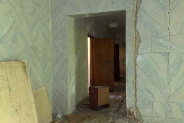 В Макеевке мародеры разграбили здание ГОАО «Макеевуглестрой» В Макеевке мародеры разграбили здание ГОАО «Макеевуглестрой»