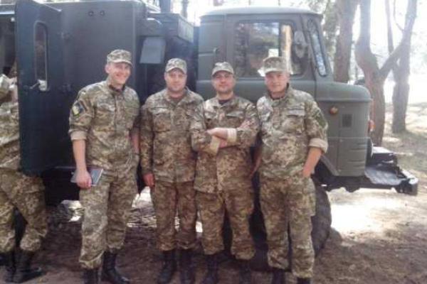 Известного футбольного комментатора призвали в армию Известного футбольного комментатора призвали в армию