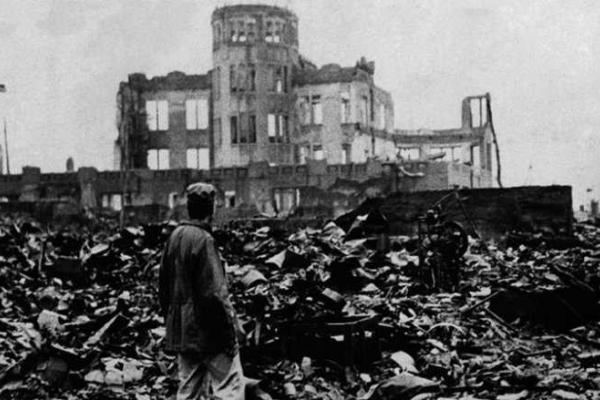 Ужасные кадры бомбардировки Хиросимы и Нагасаки (18+)