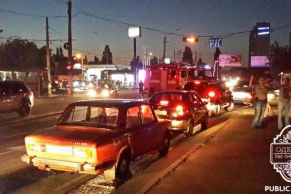 В Одессе на ходу загорелся автомобиль В Одессе на ходу загорелся автомобиль