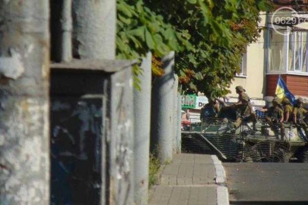 В Мариуполе наблюдалось активное перемещение военной техники