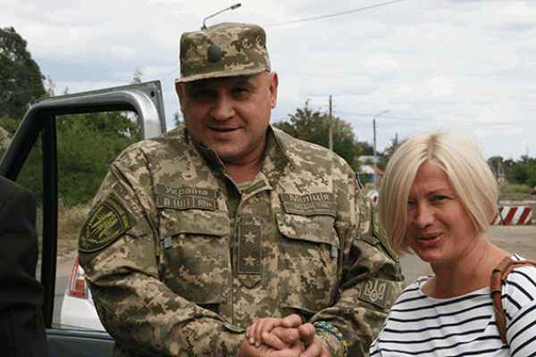 На Луганщину с рабочей поездкой прибыл "депутатский десант" На Луганщину с рабочей поездкой прибыл "депутатский десант"