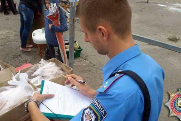 В Мариуполе милиция разогнала стихийный рынок
