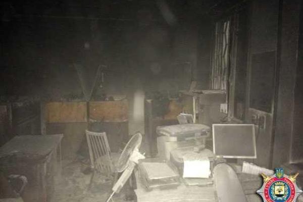 В Красноармейский военкомат бросили бутылки с зажигательной смесью В Красноармейский военкомат бросили бутылки с зажигательной смесью