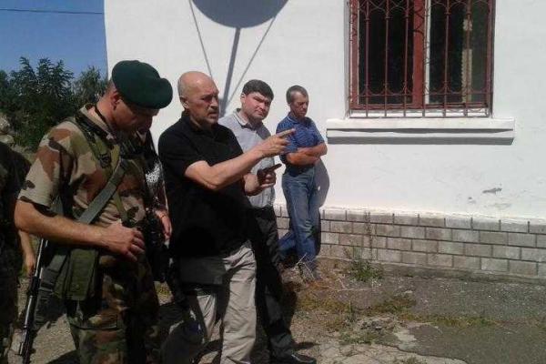 Георгий Тука посетил Станично-Луганский район