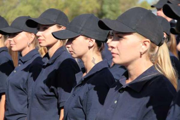 Харьковские копы получили свидетельства об окончании обучения Харьковские копы получили свидетельства об окончании обучения