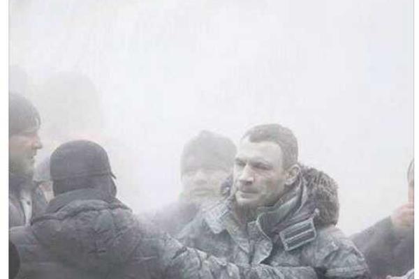 Киев задыхается: в соцсетях появились мемы Киев задыхается: в соцсетях появились мемы