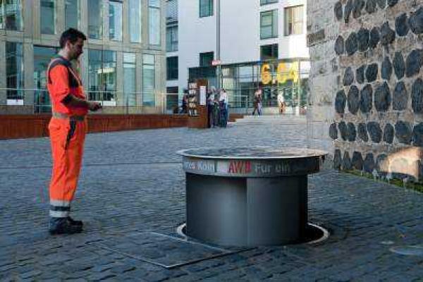 В Европе установили ночные туалеты, которые исчезают после 6.00 В Европе установили ночные туалеты, которые исчезают после 6.00