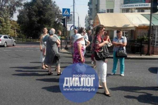 На митинге в Донецке террориста Пургина поддержали всего 20 человек На митинге в Донецке террориста Пургина поддержали всего 20 человек