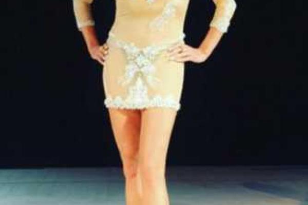 Волочкова сверкнула черными трусами Волочкова сверкнула черными трусами