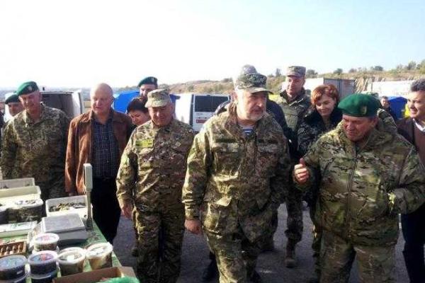 На Донетчине открыли логистический центр: здесь работает банк, аптека и почта